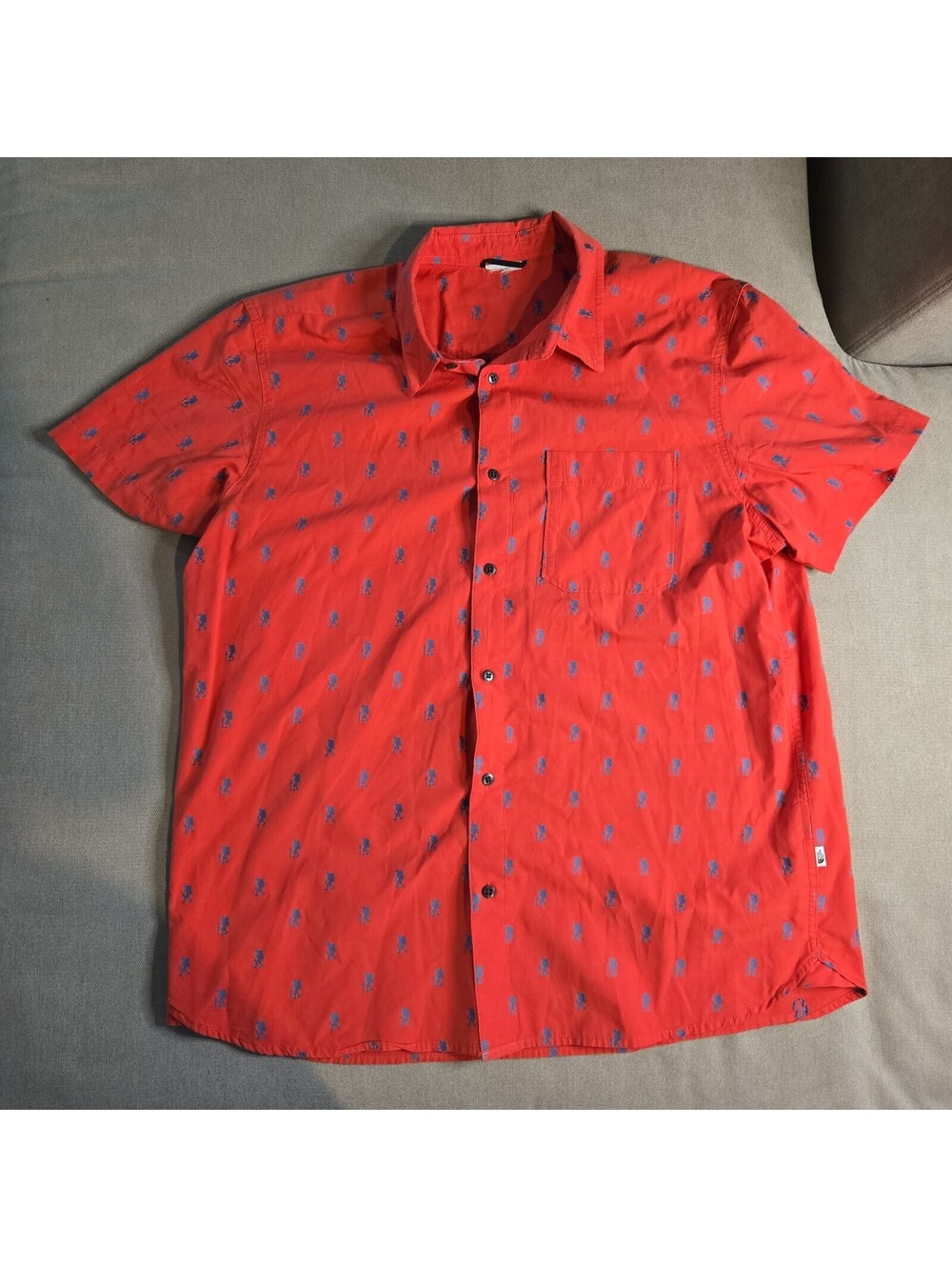 North Face Shirt Mens Medium Red All Over Print Lightweight Hiking Camp Cotton